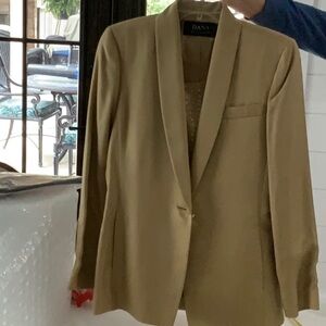 Dana Buchman Size 2 gold suite with knit gold top